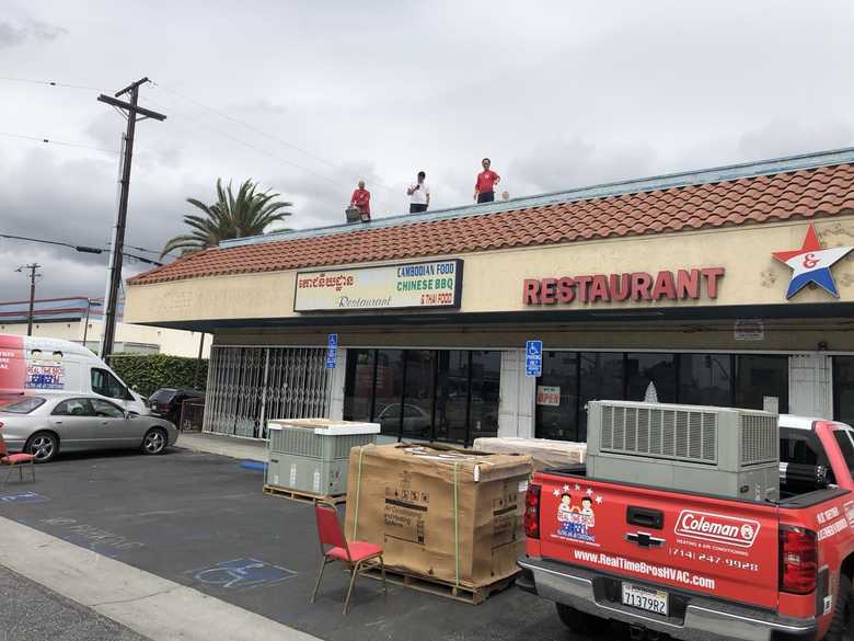 Restaurant equipment delivery