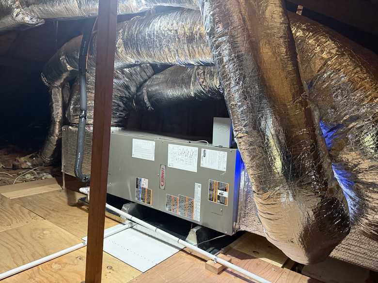 Air handler and duct connections